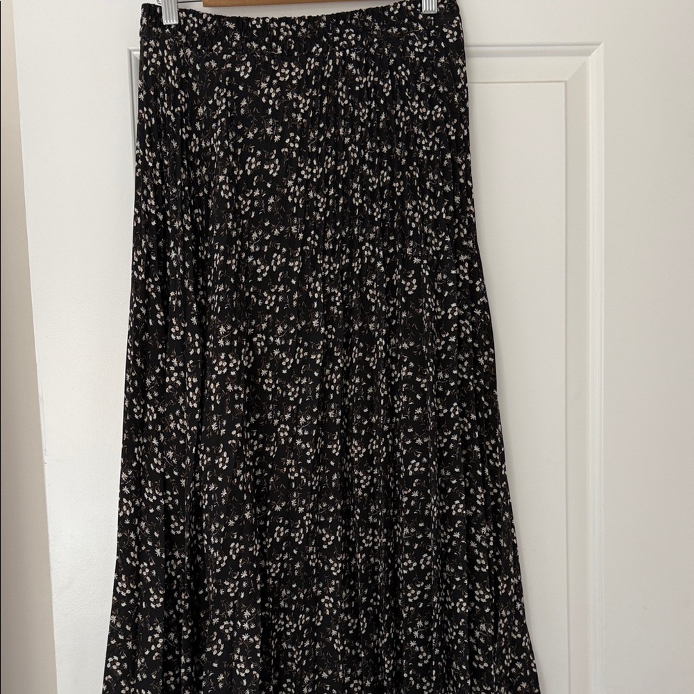 Source Unknown Black Floral Midi Skirt